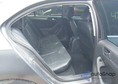 2013 Volkswagen Jetta 2.0L Tdi from USA, damaged, VIN 3VWLL7AJ3DM245055